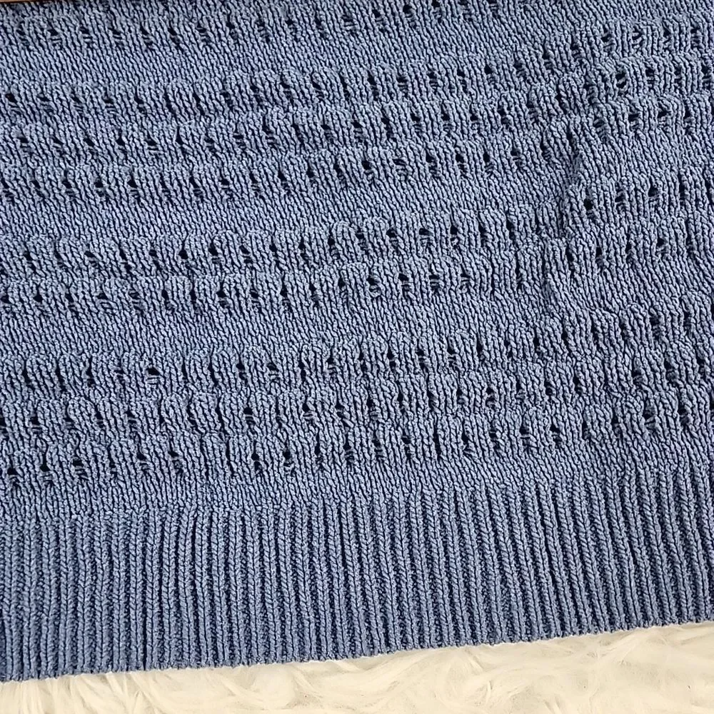 Lavender Blue Knit Cropped Wide Sleeved Sweater Size M